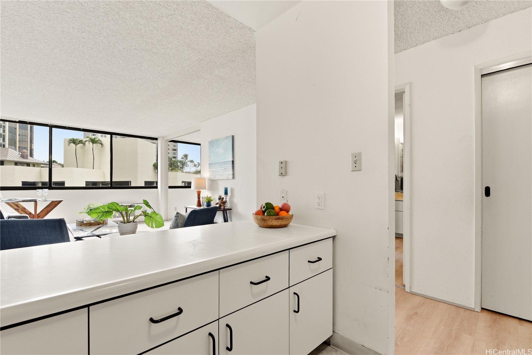 1255 Nuuanu Avenue E612