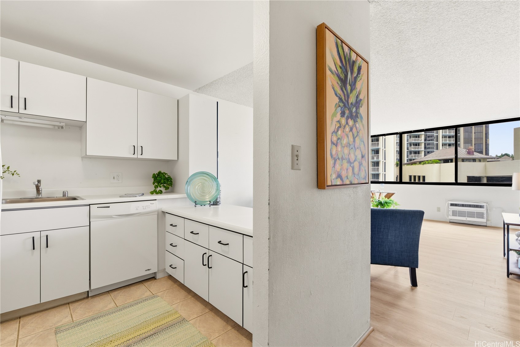 1255 Nuuanu Avenue E612
