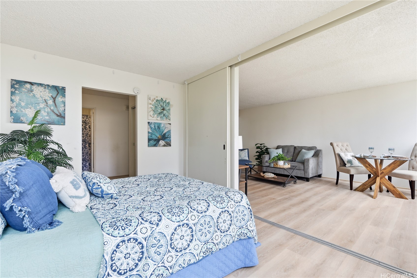 1255 Nuuanu Avenue E612