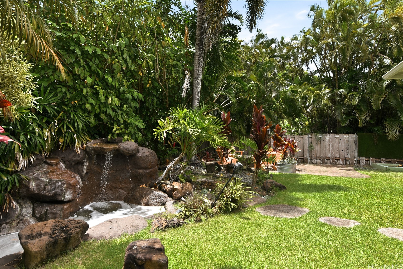 409 Wanaao Road