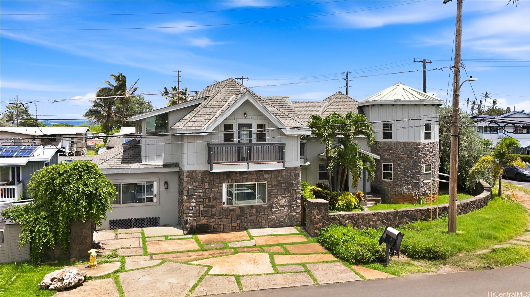 55-689 Wahinepee Street