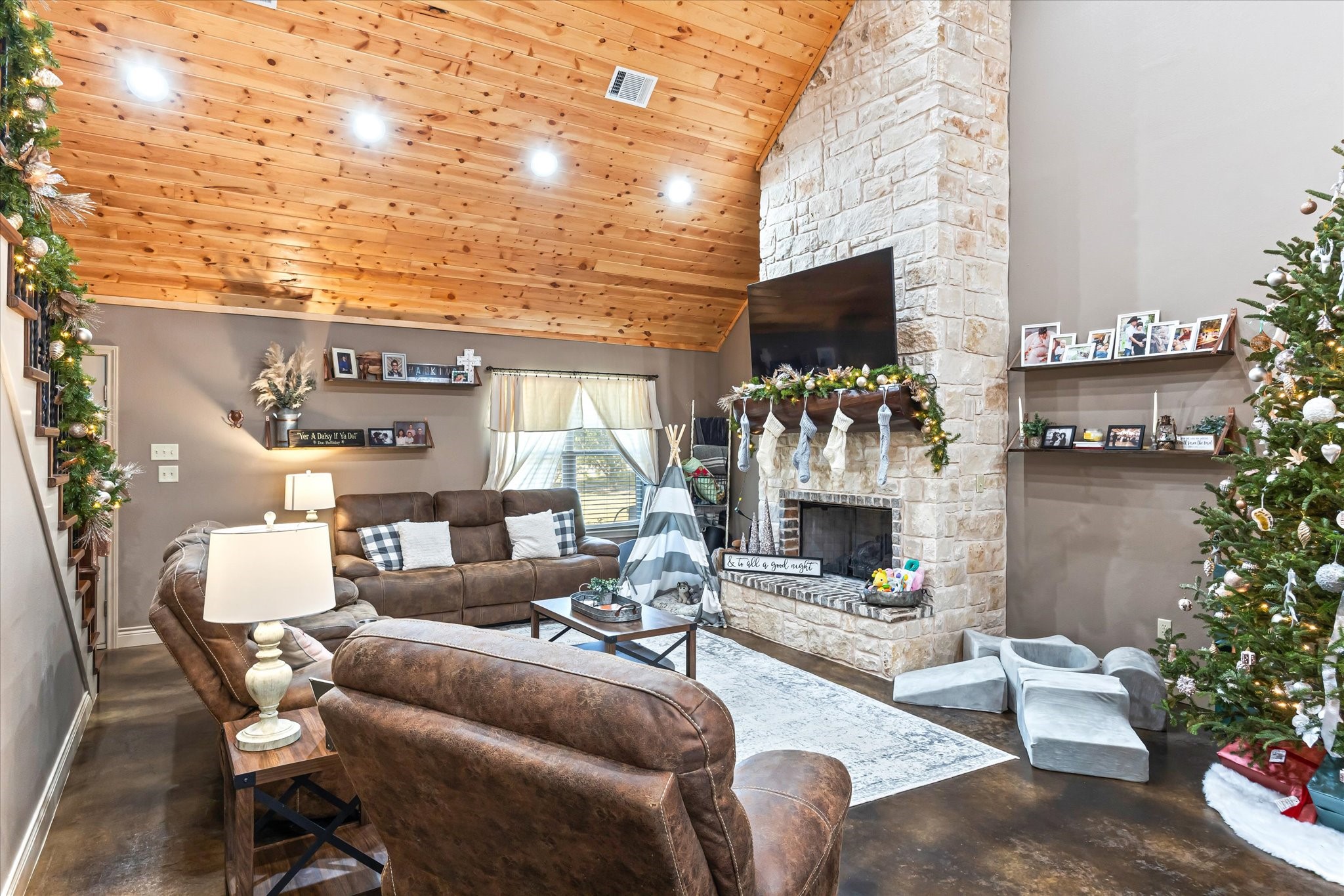 755 Anglers Ridge