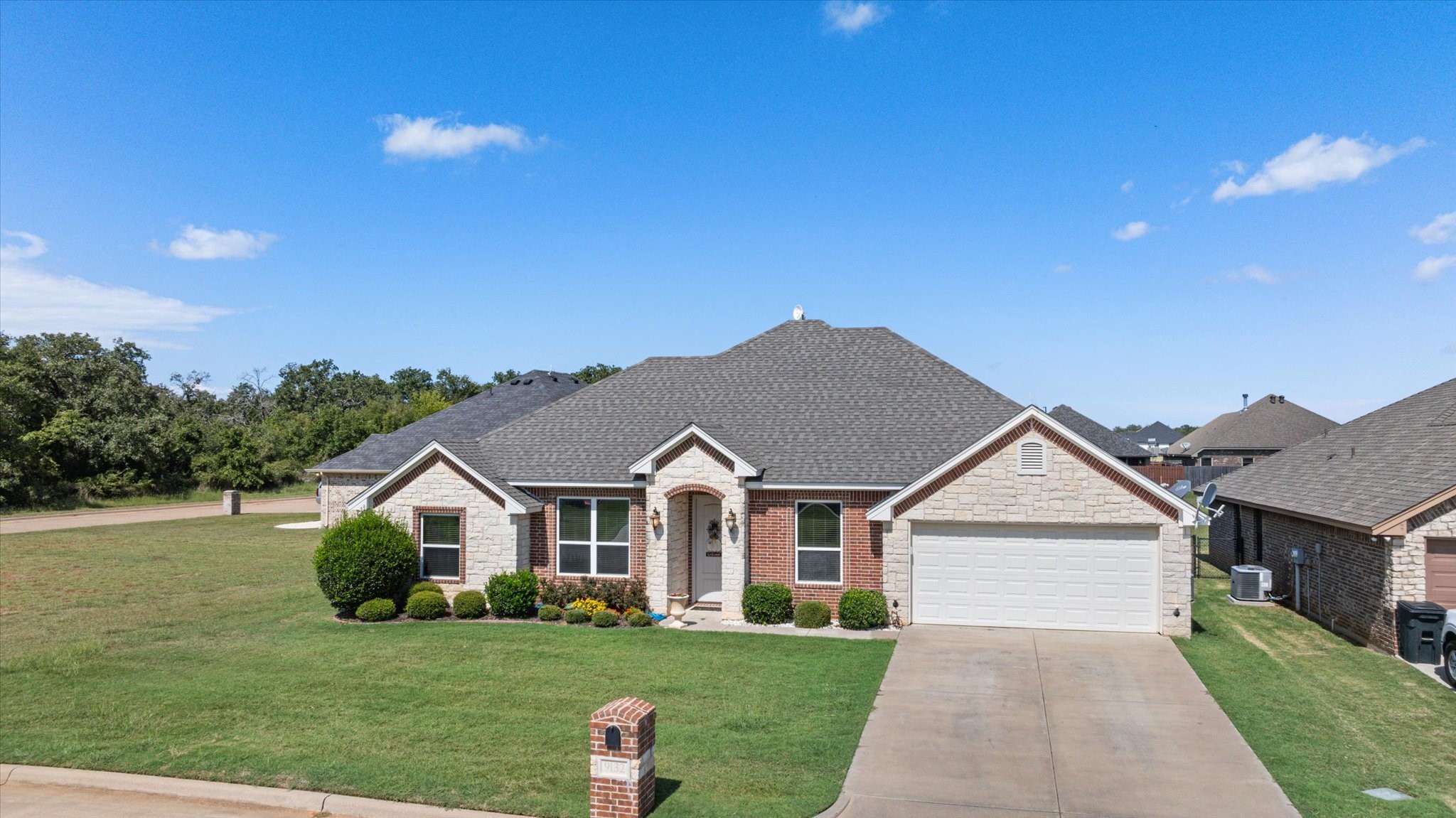 9132 Parkview Circle