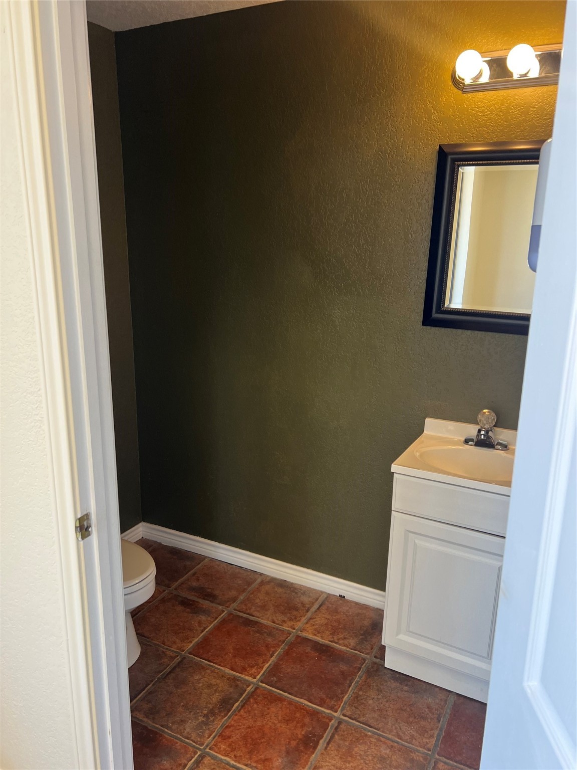 4053 Acton Highway 101