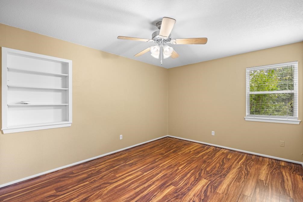 1305 Elizabeth Boulevard