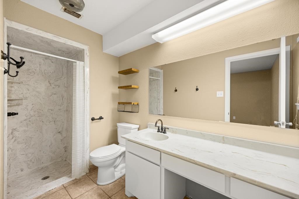 1305 Elizabeth Boulevard