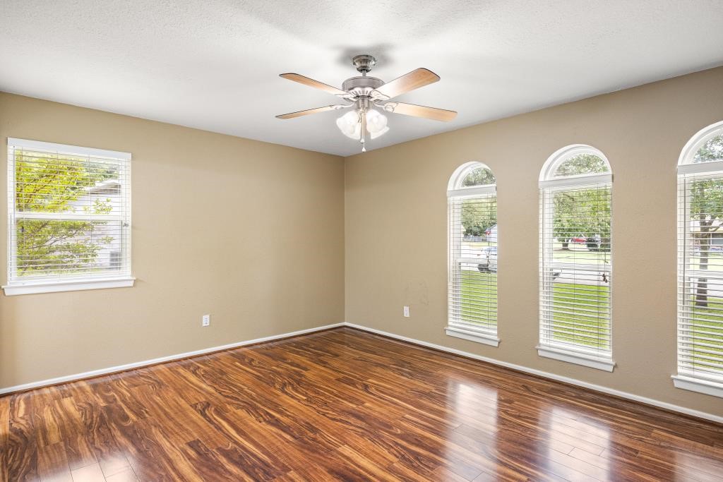 1305 Elizabeth Boulevard