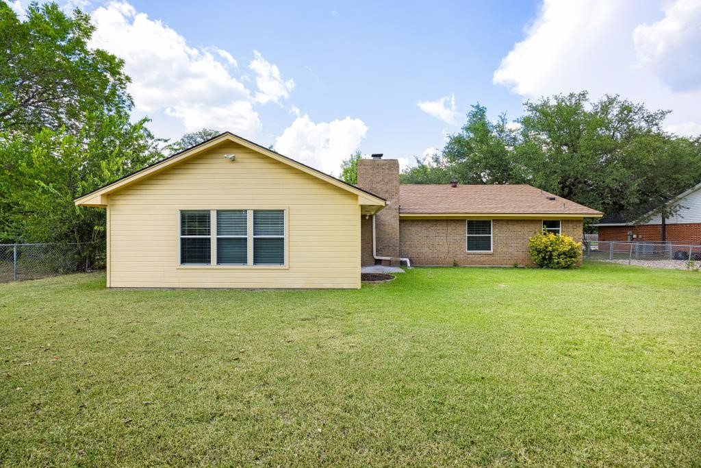 1305 Elizabeth Boulevard