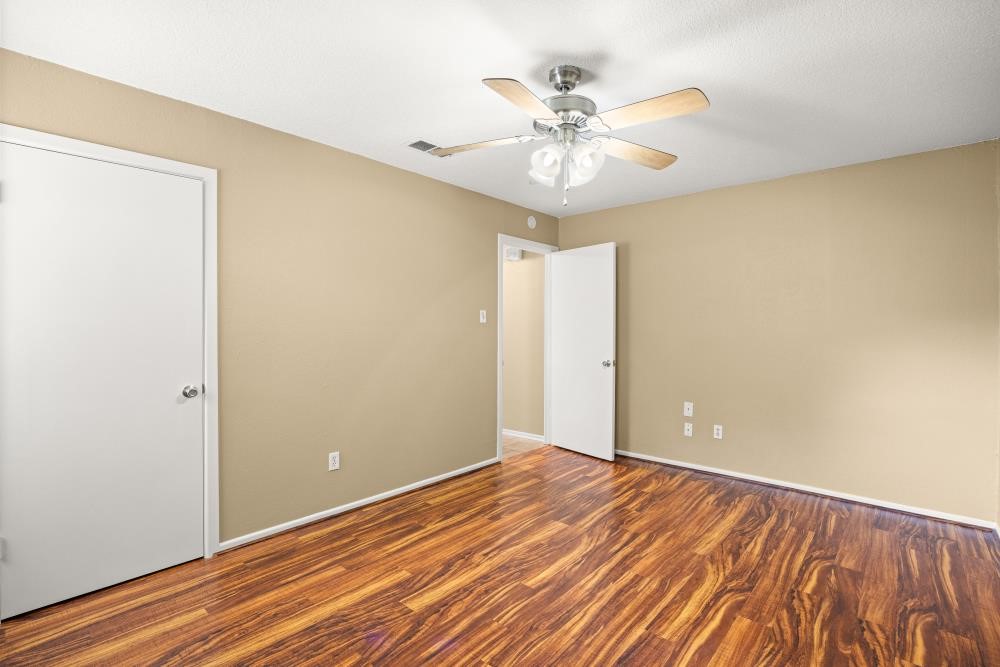 1305 Elizabeth Boulevard