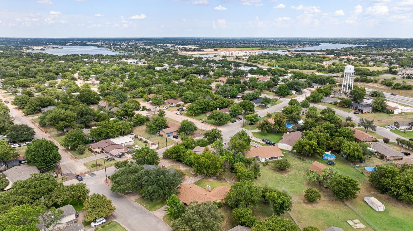 1305 Elizabeth Boulevard