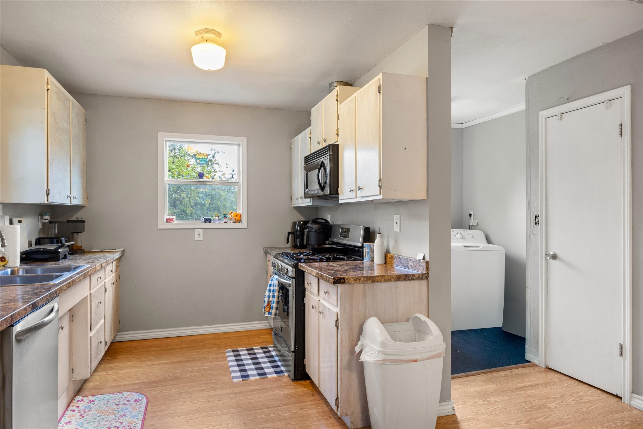 625 S Lillian Street