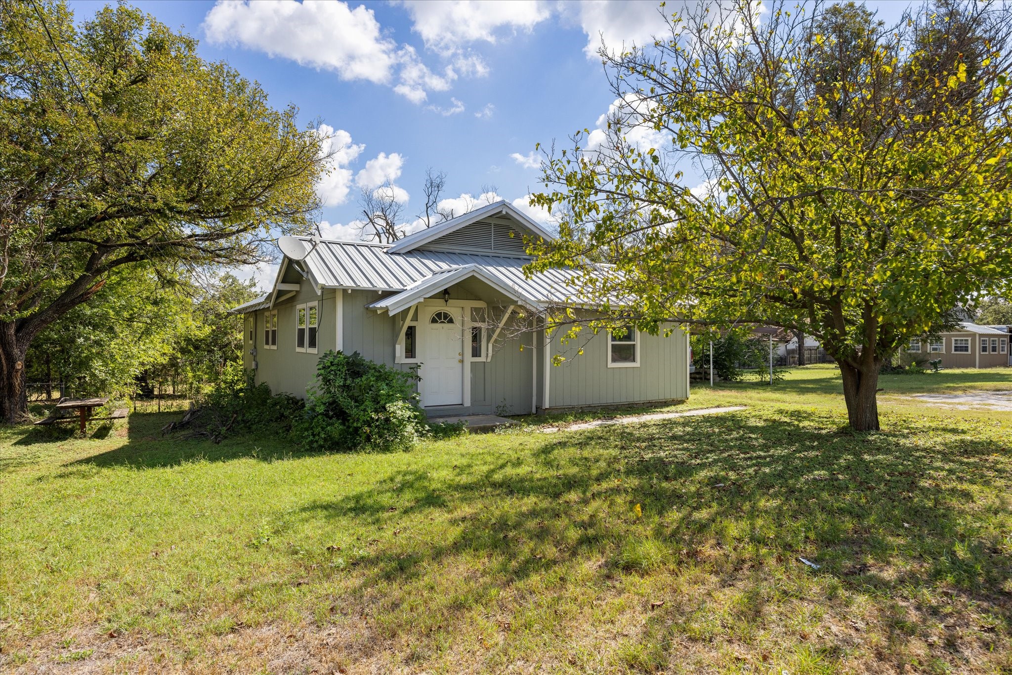 625 S Lillian Street