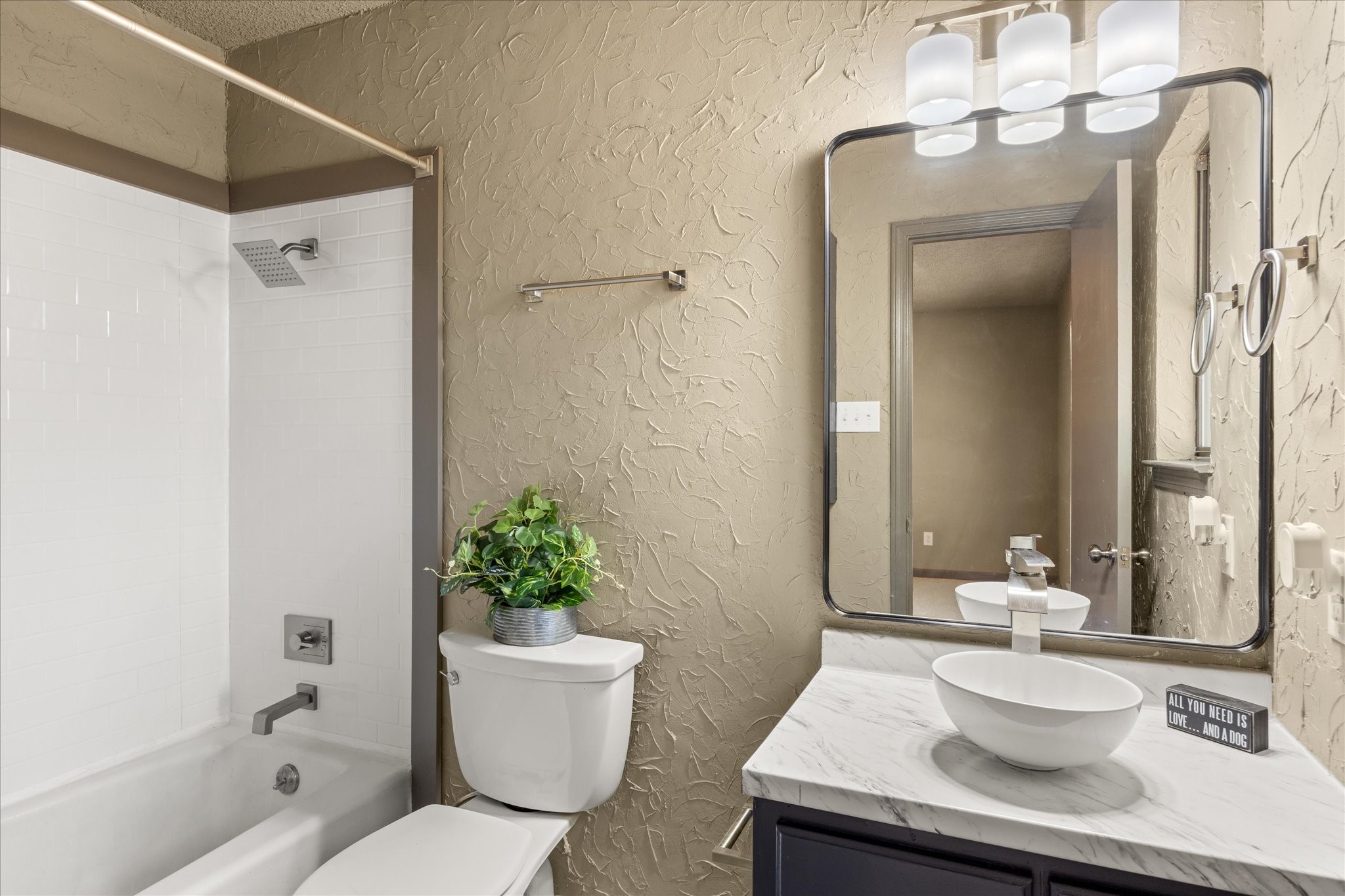 615 Whisperview Circle