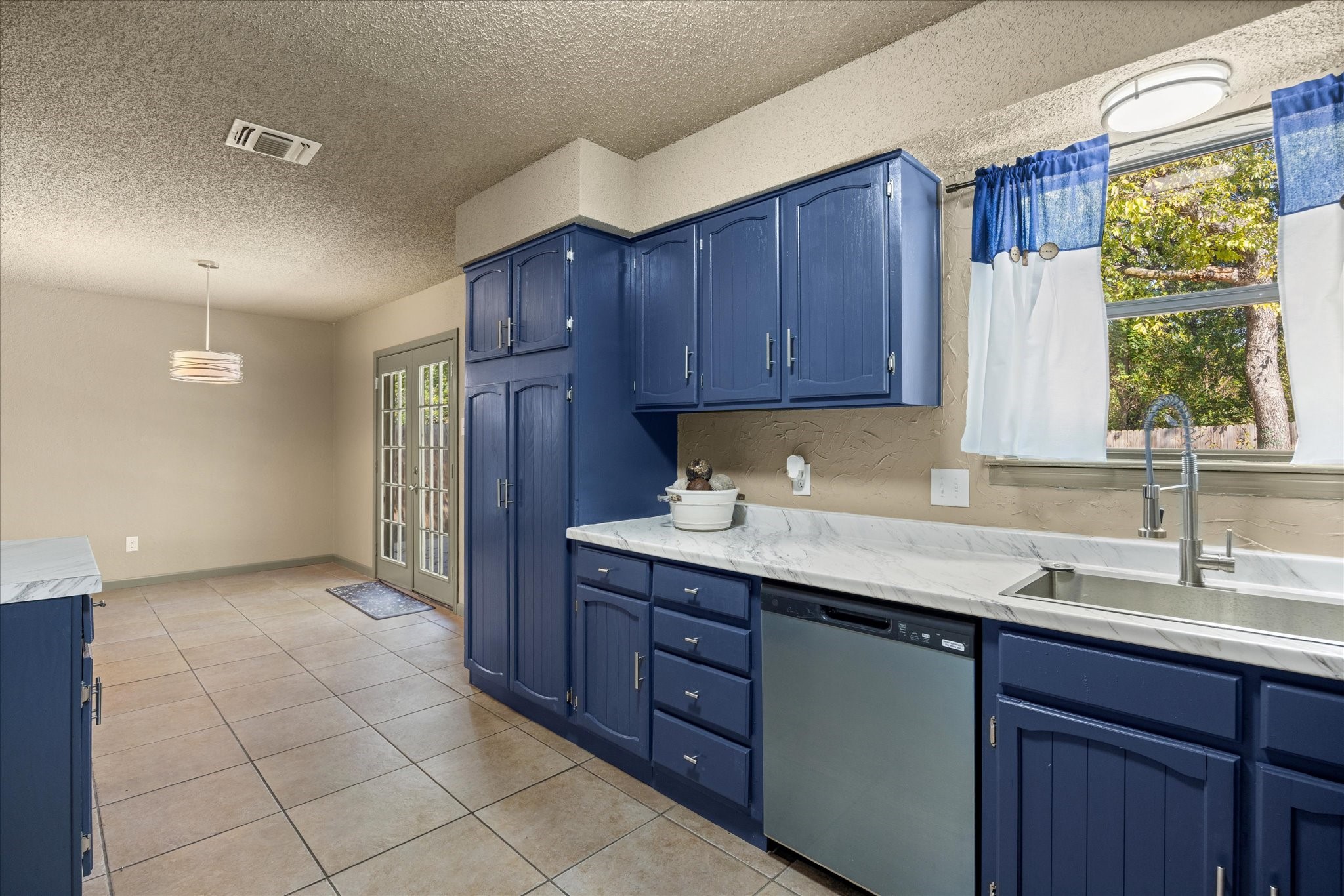 615 Whisperview Circle