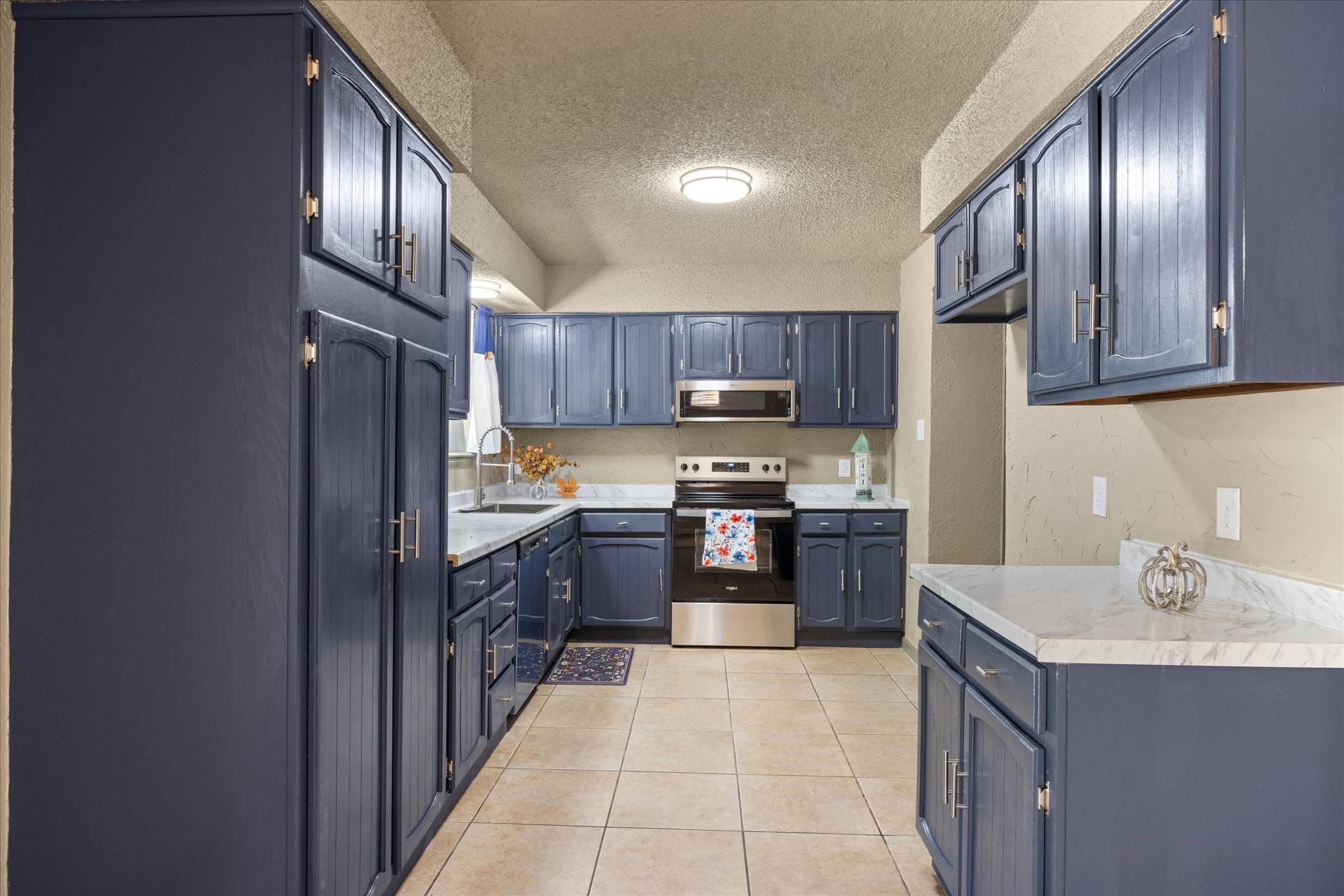 615 Whisperview Circle