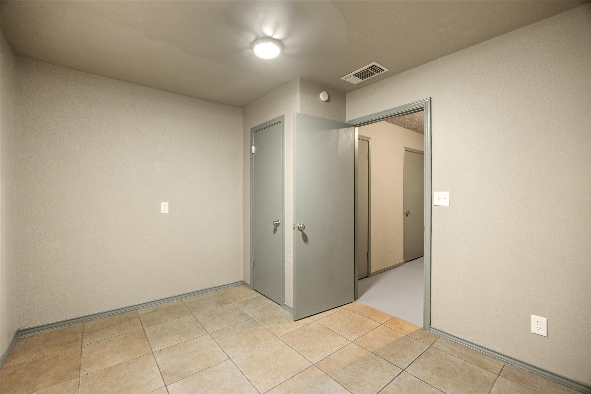 615 Whisperview Circle