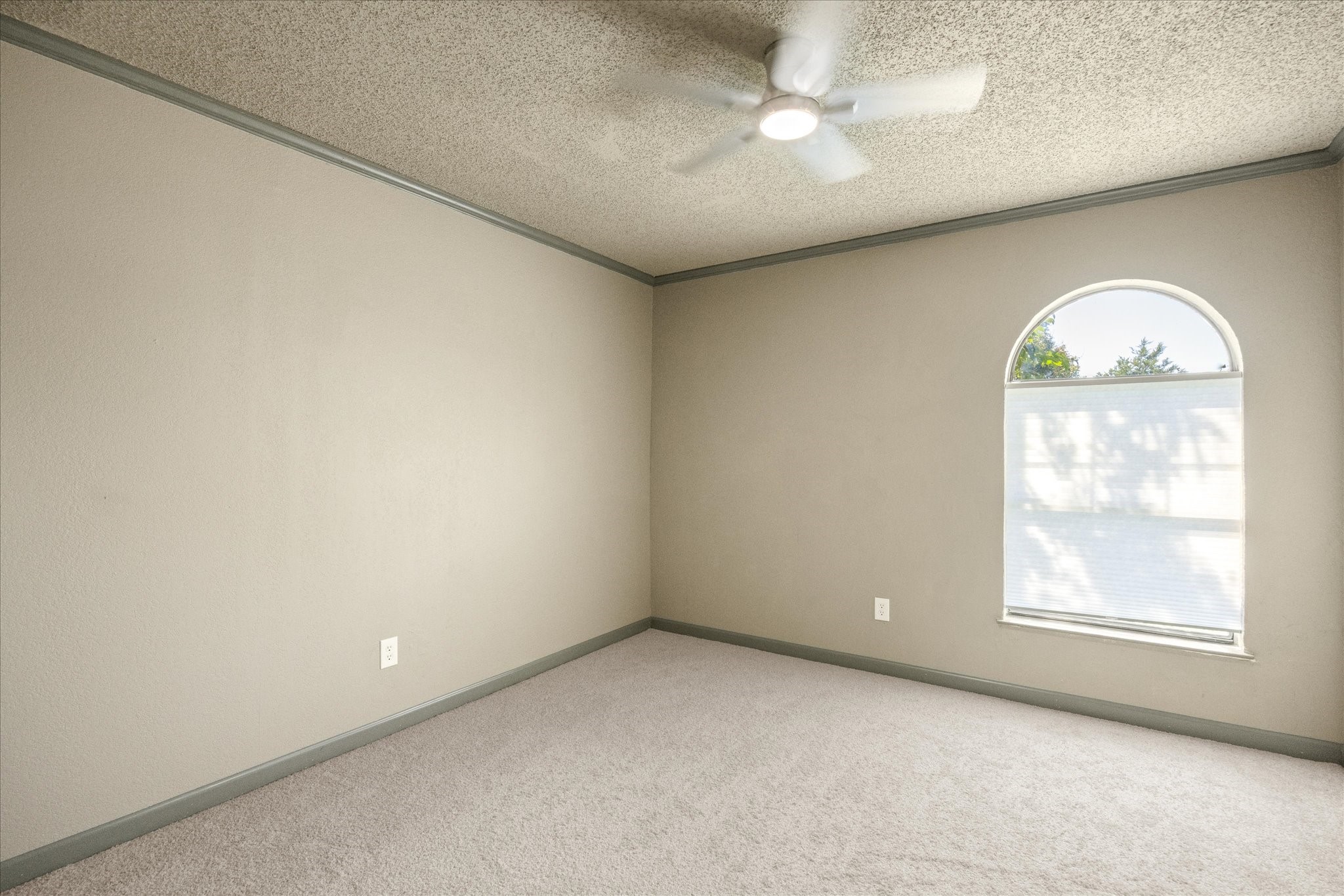 615 Whisperview Circle