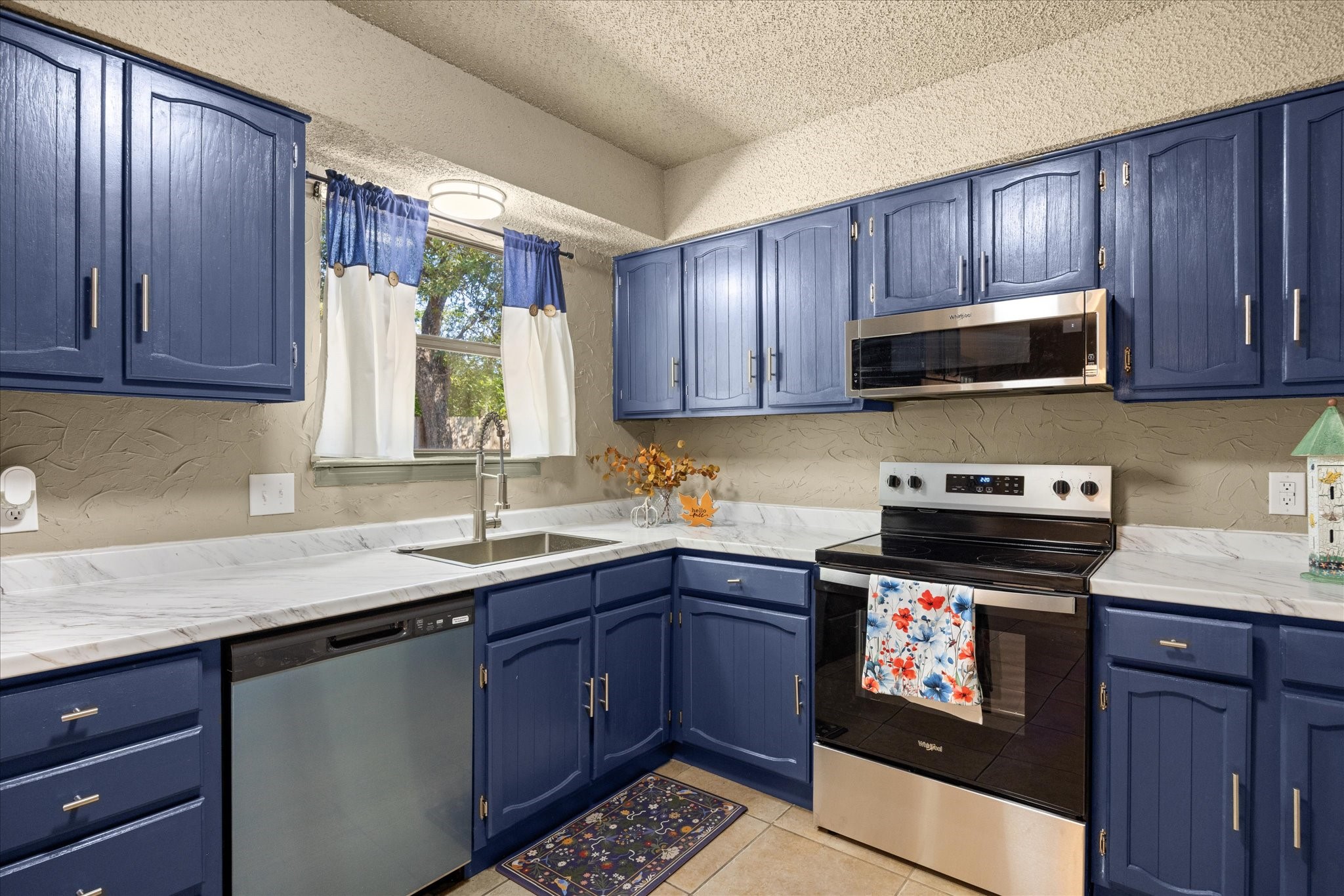 615 Whisperview Circle