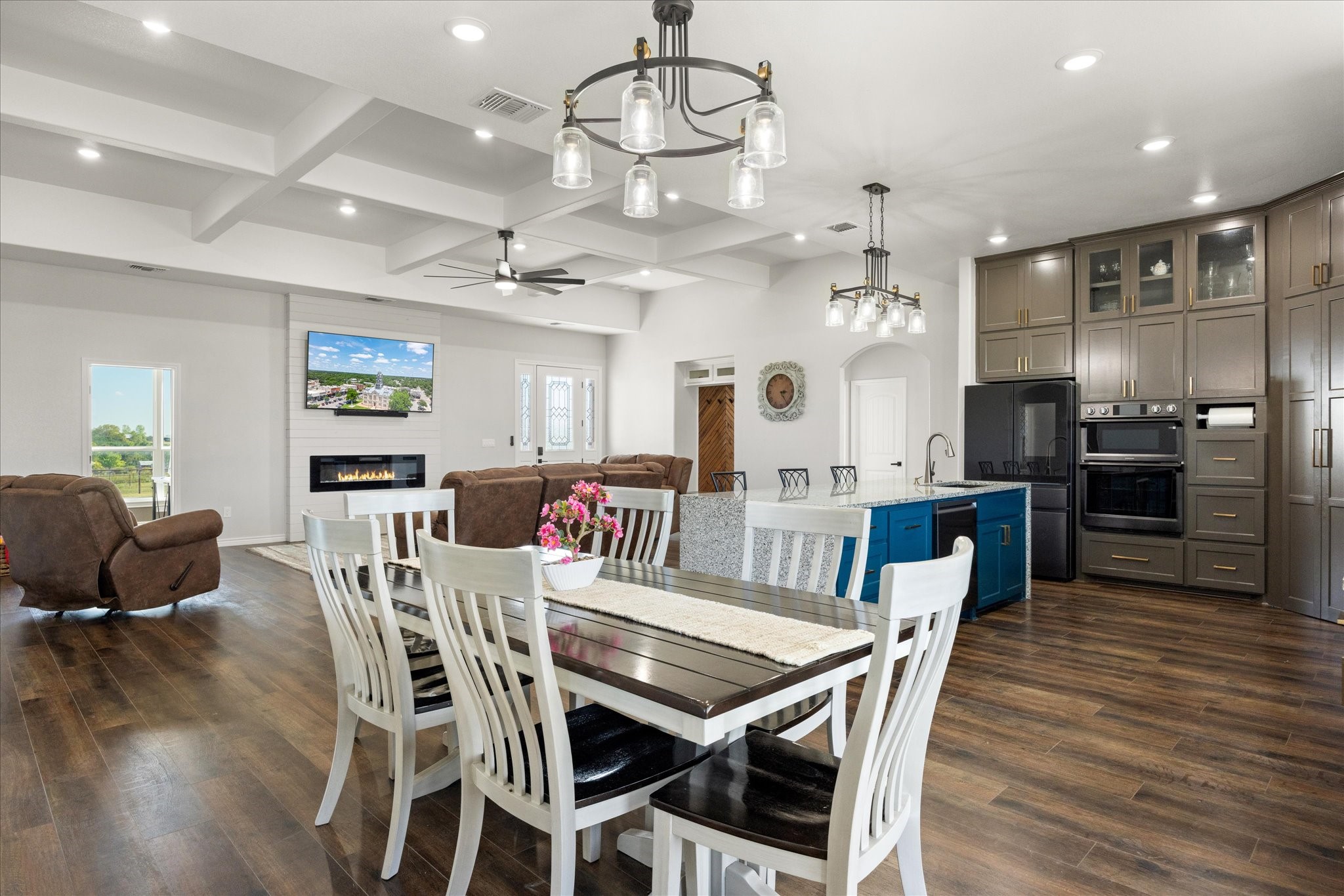 2425 County Road 184