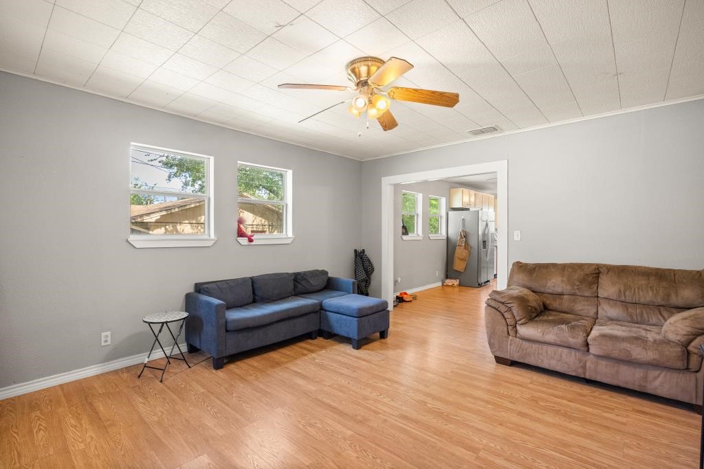 625 S Lillian Street