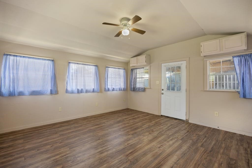 695 S Lillian Street