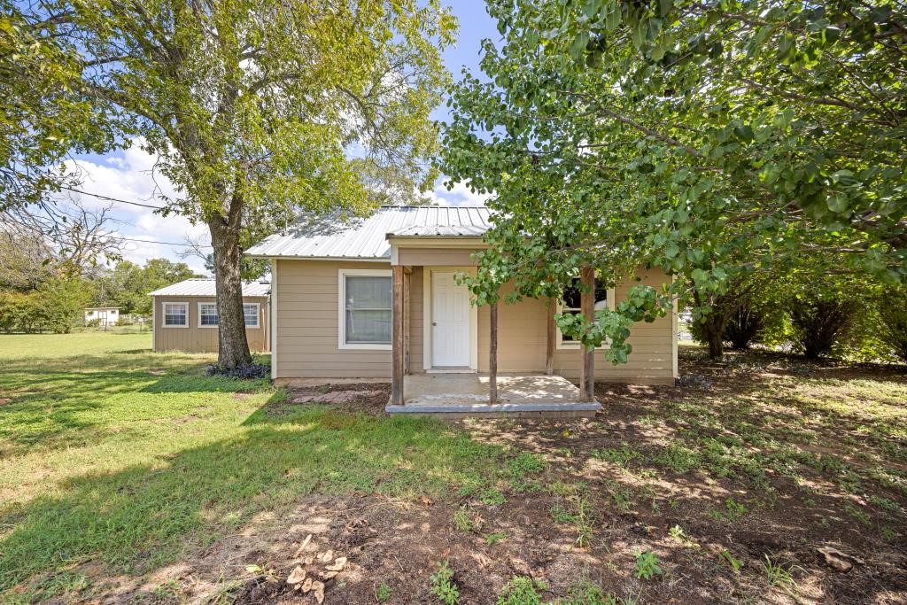 695 S Lillian Street