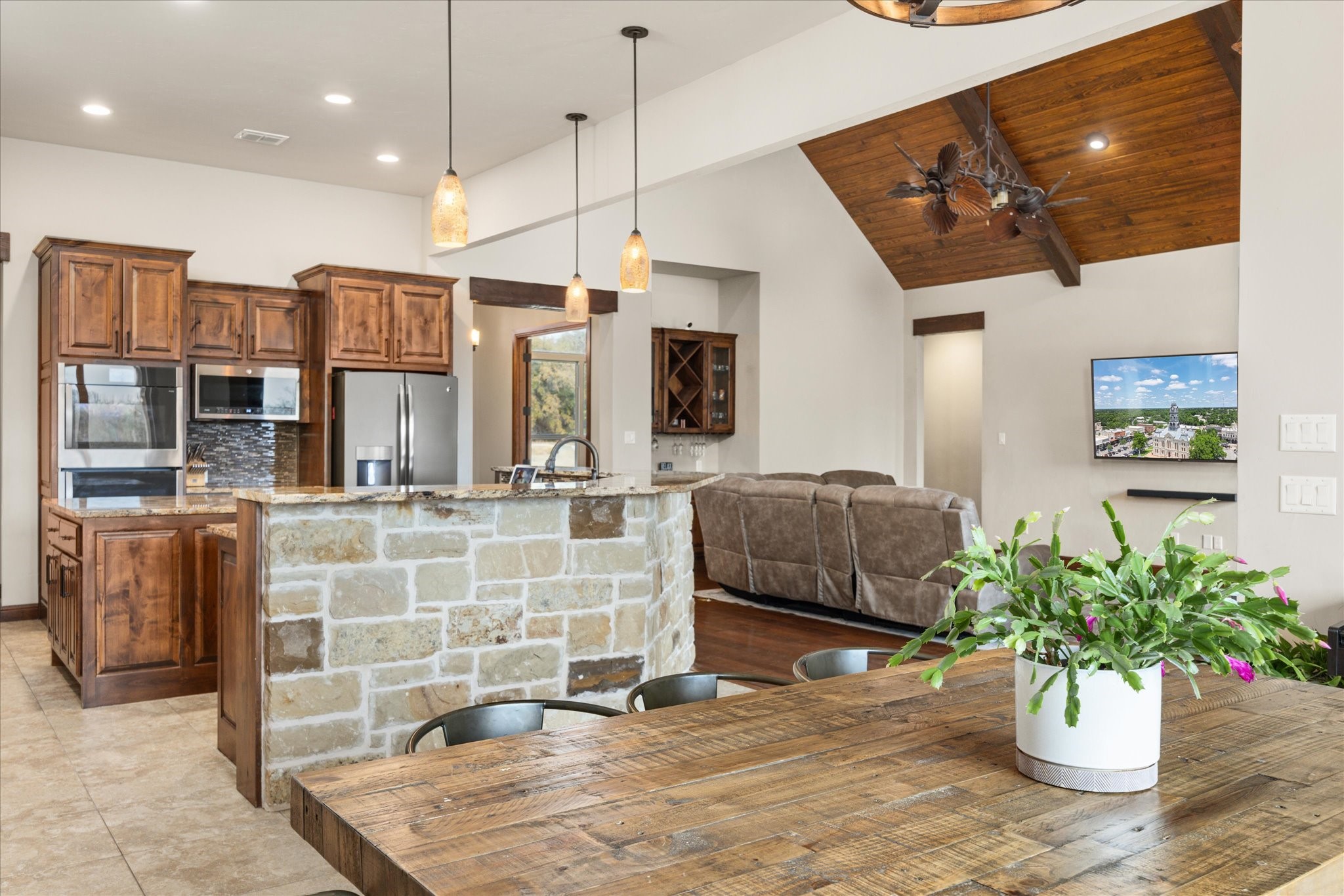 3512 Lakota Court