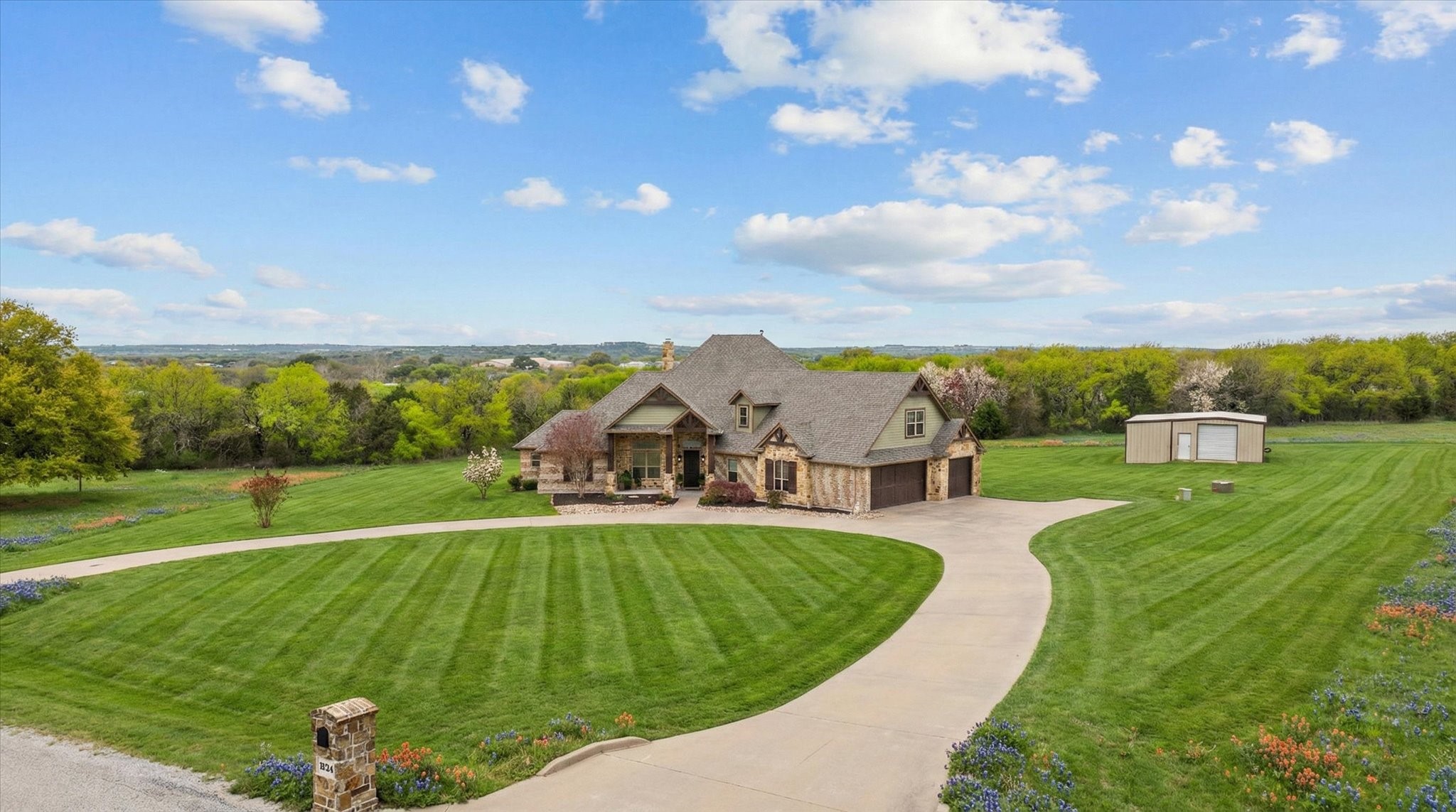 3512 Lakota Court