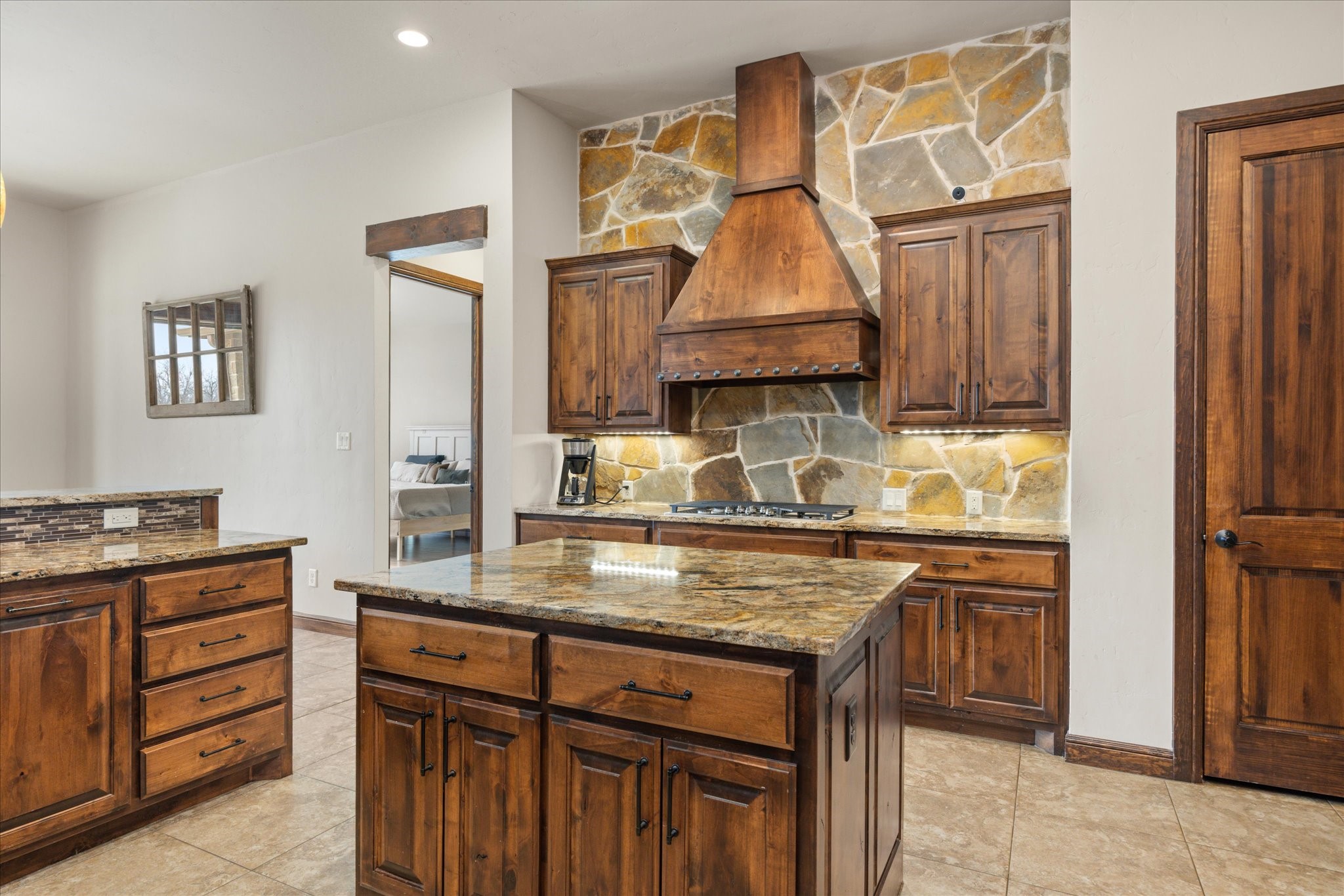 3512 Lakota Court