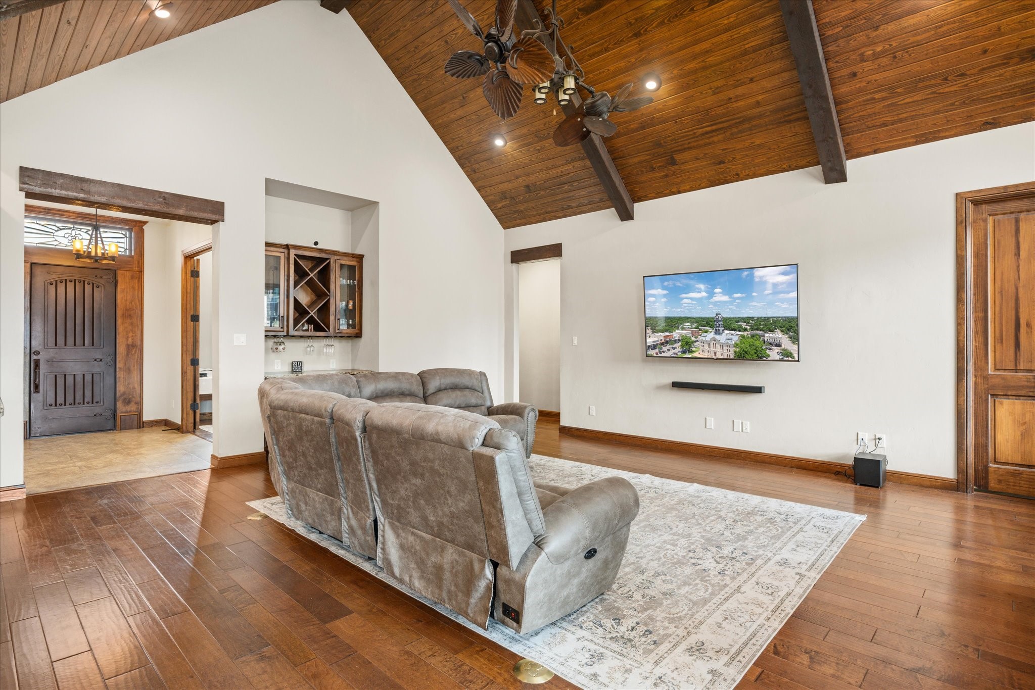 3512 Lakota Court