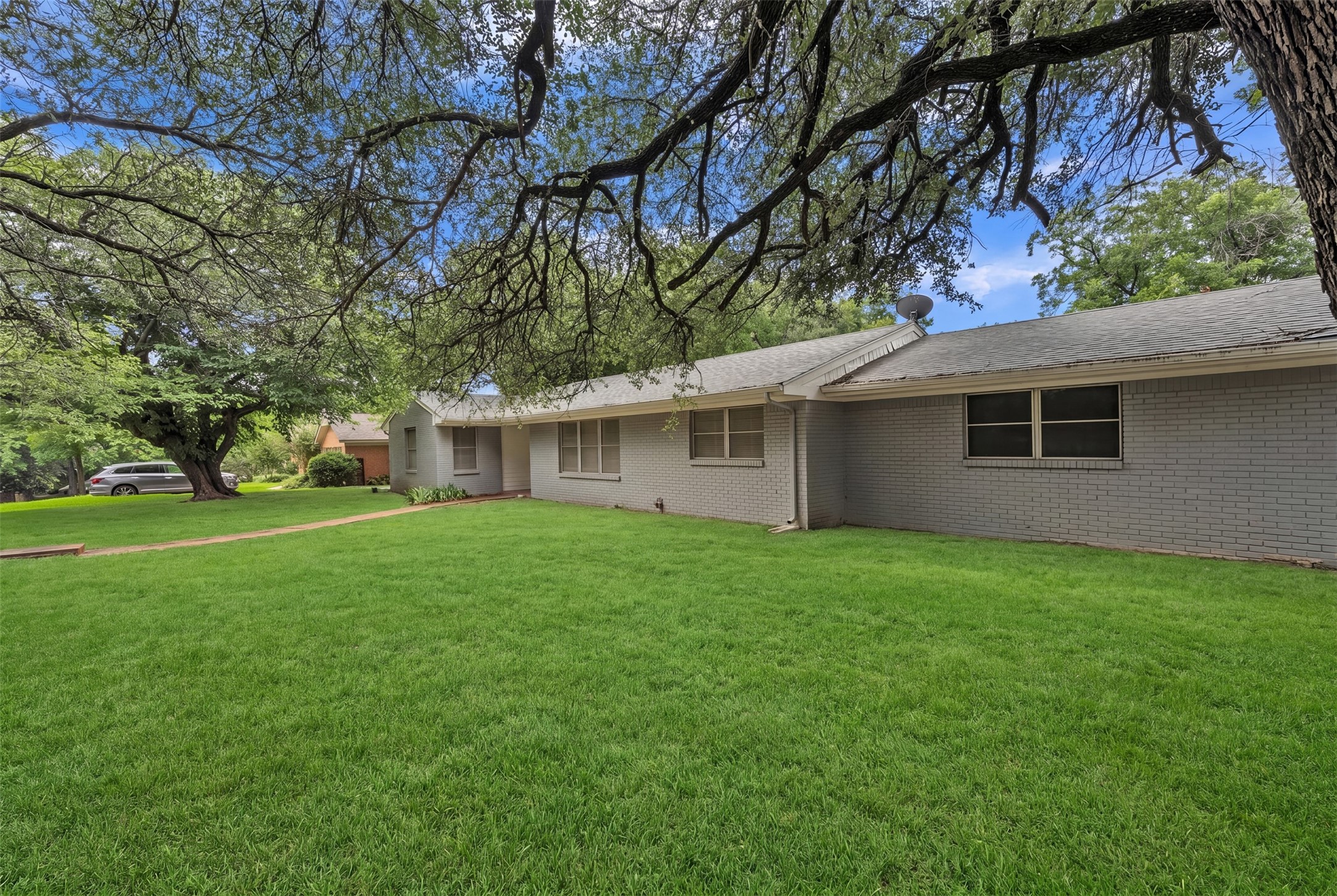 4437 Tamworth Road