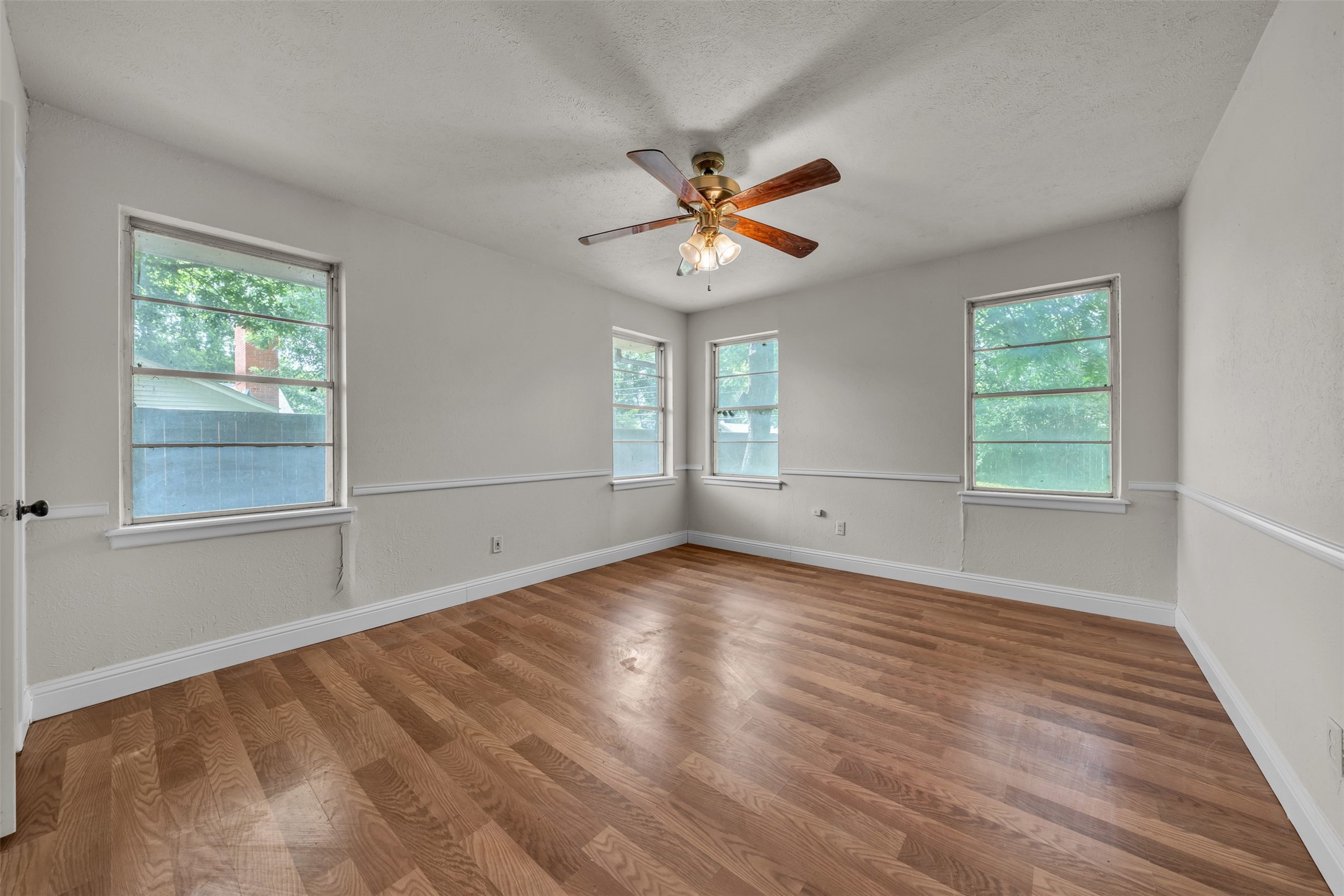 4437 Tamworth Road