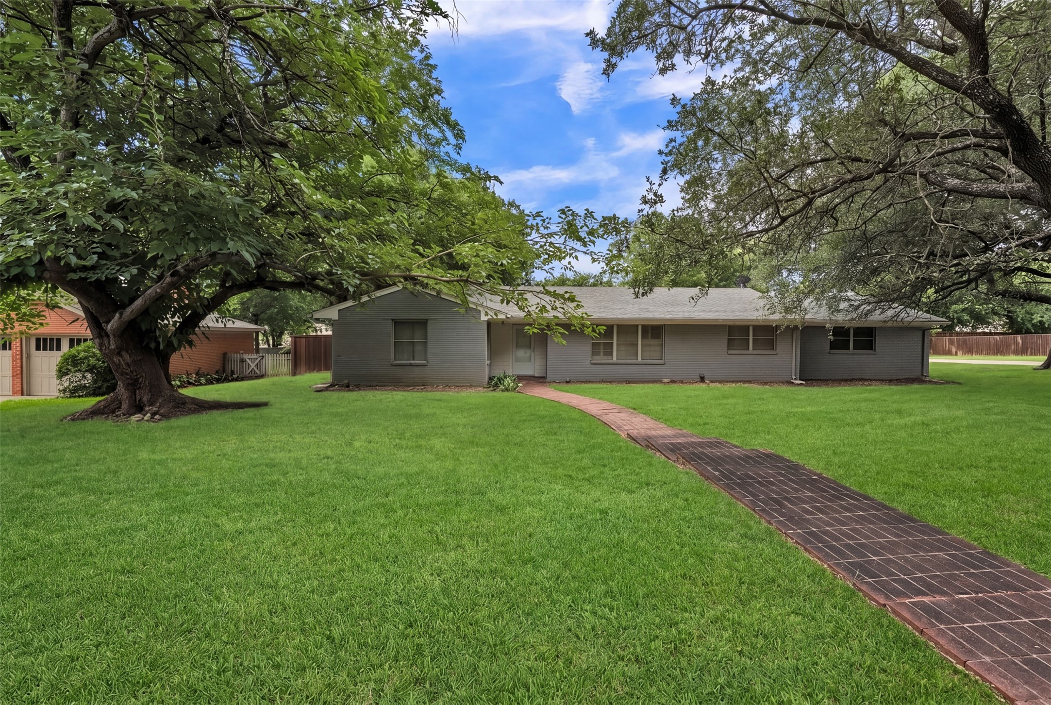 4437 Tamworth Road