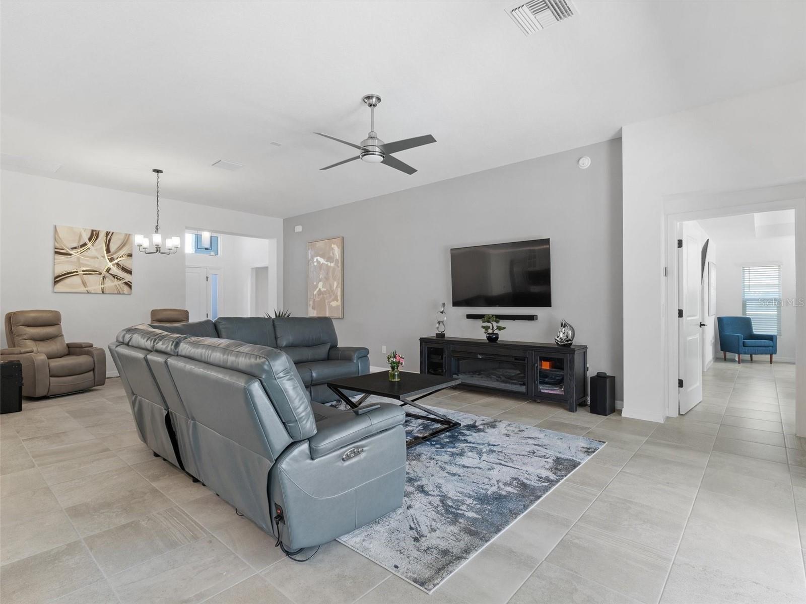 4653 MALONE CIR