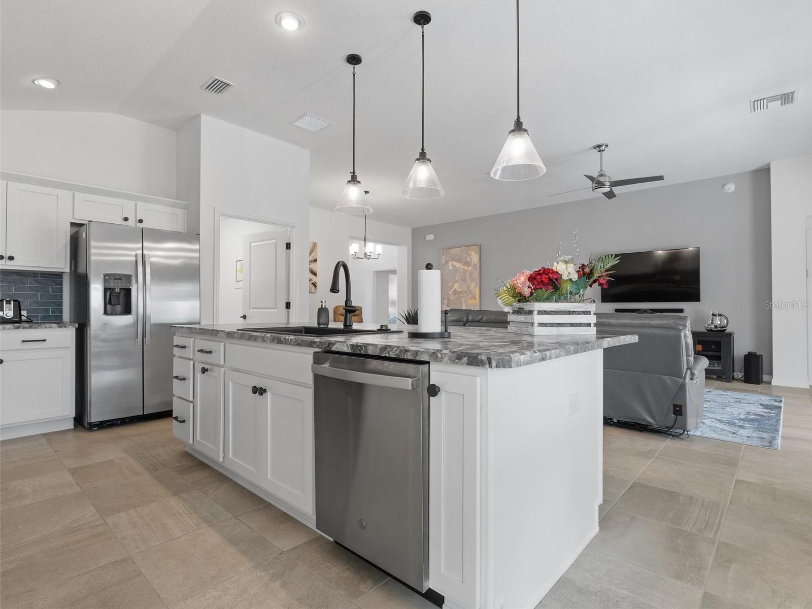4653 MALONE CIR