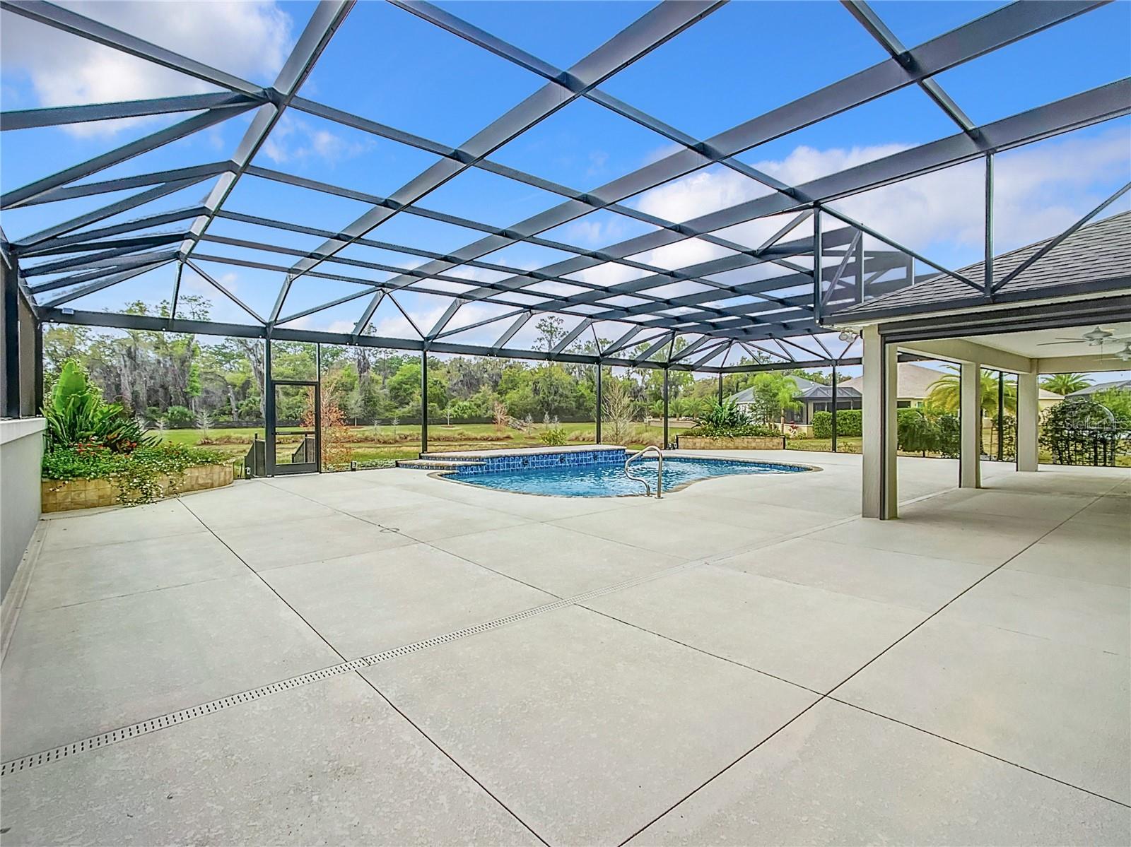 2760 VICTOR CT