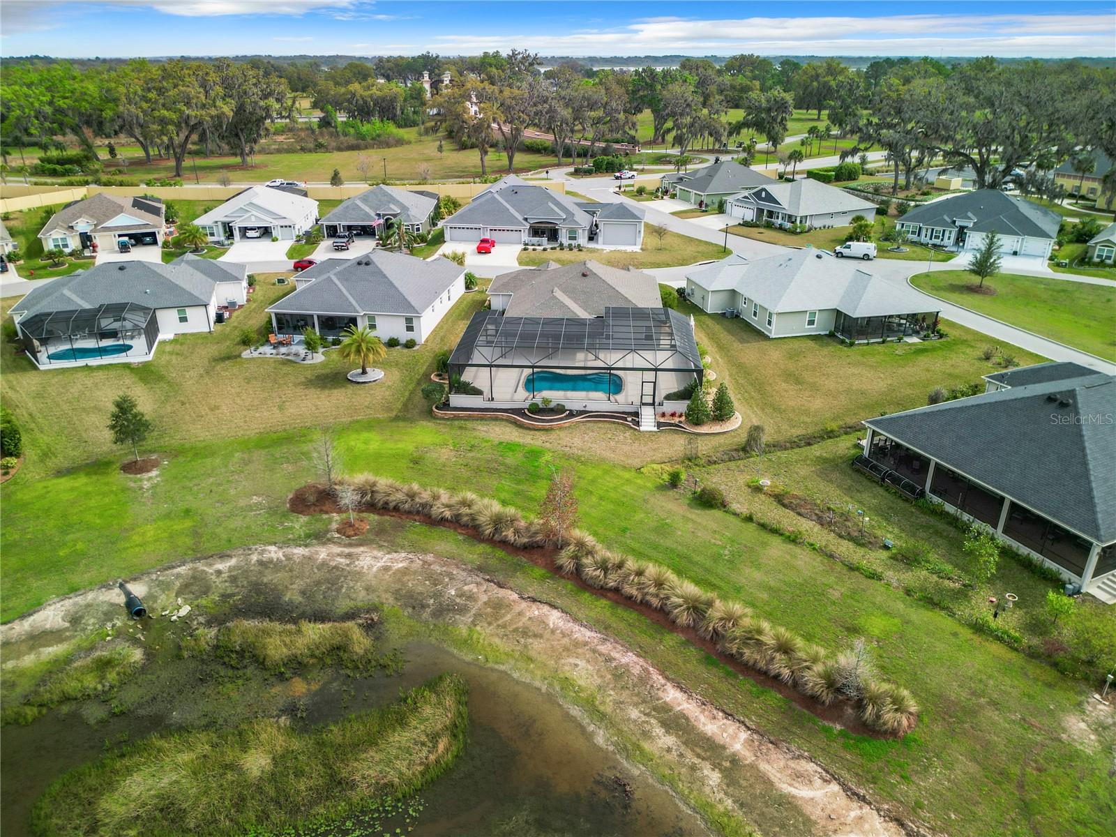 2760 VICTOR CT
