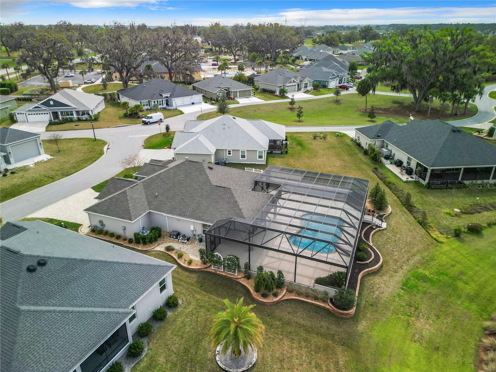 2760 VICTOR CT