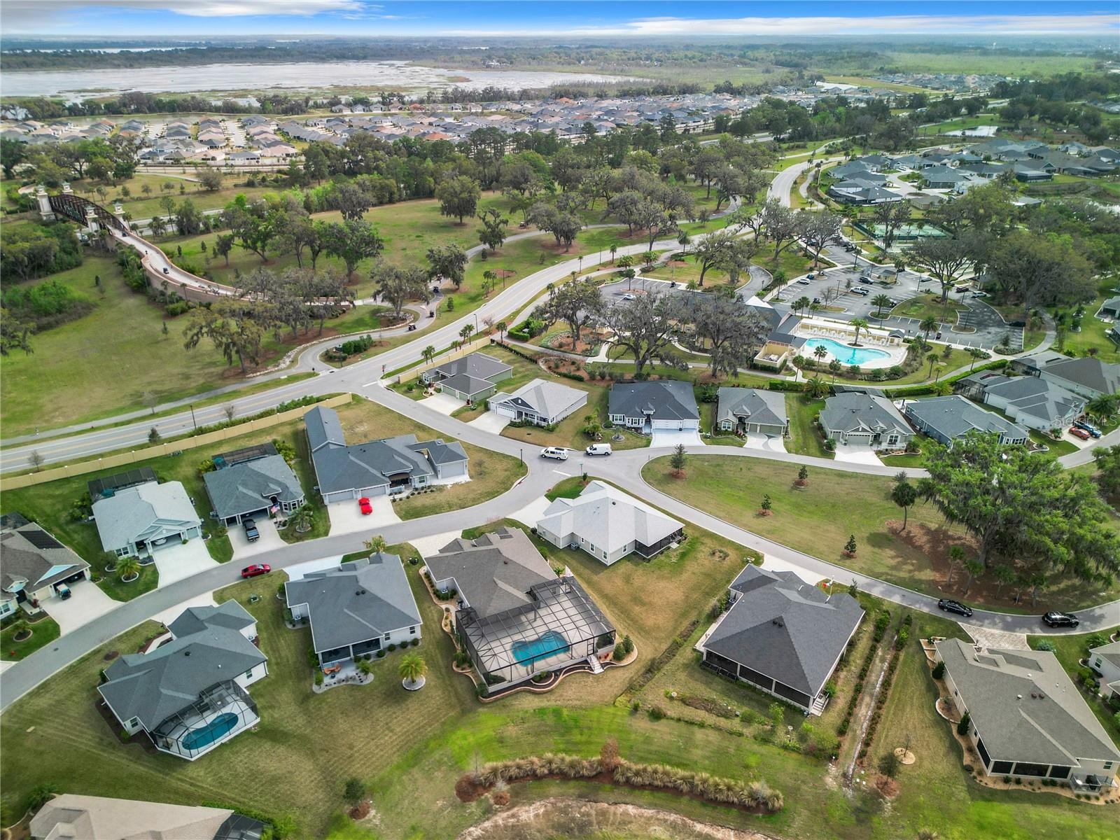 2760 VICTOR CT