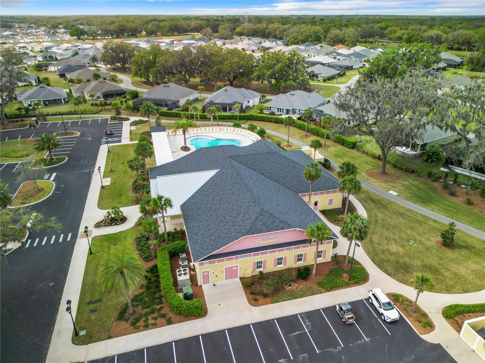 2760 VICTOR CT