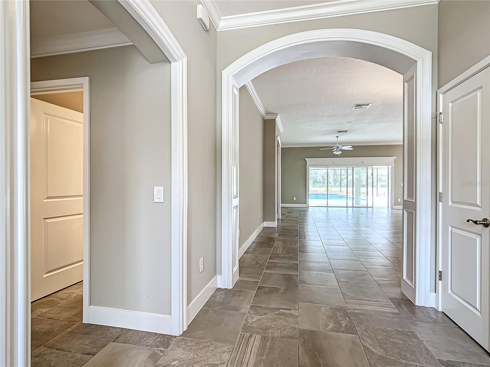 2760 VICTOR CT