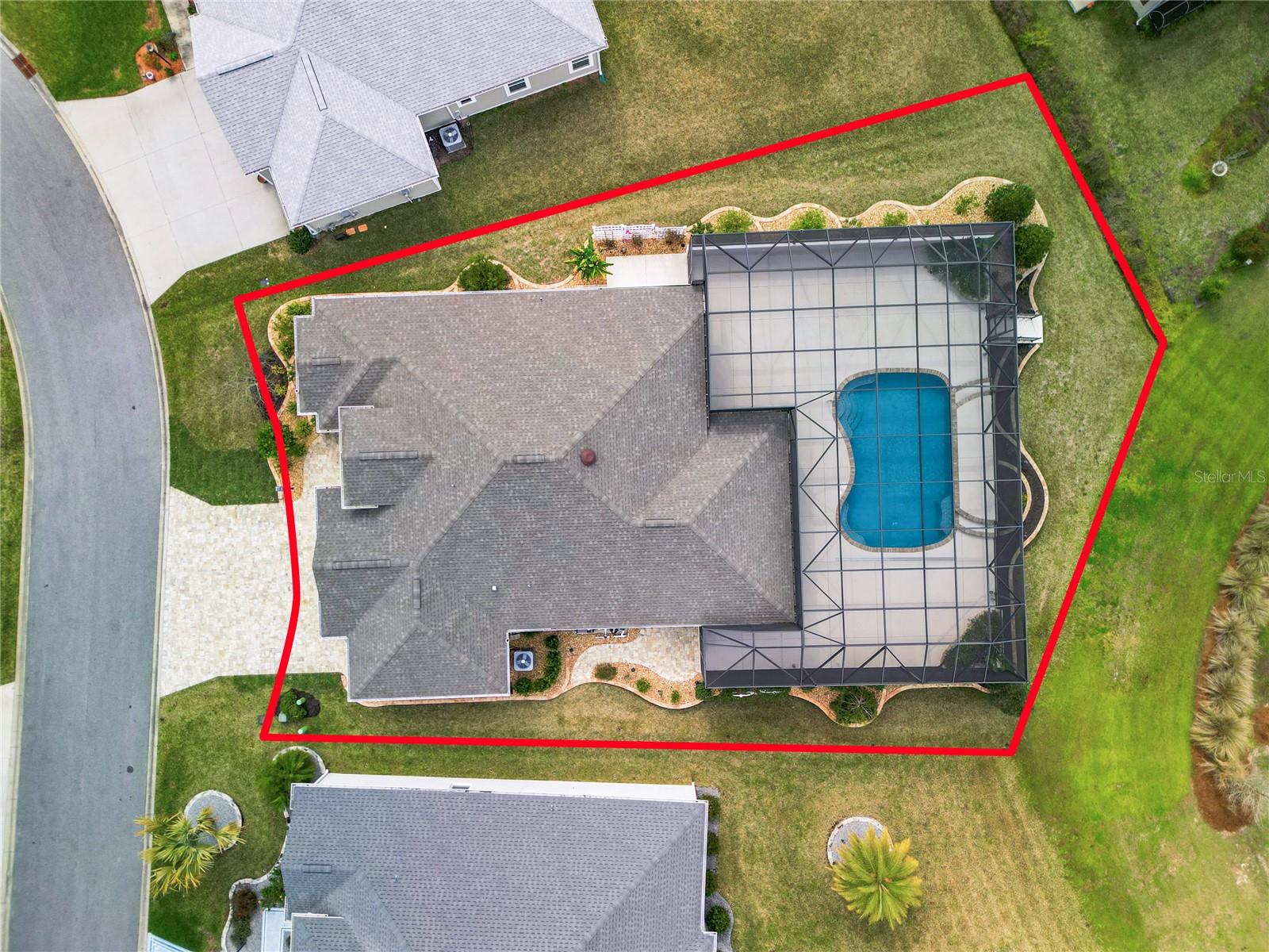 2760 VICTOR CT