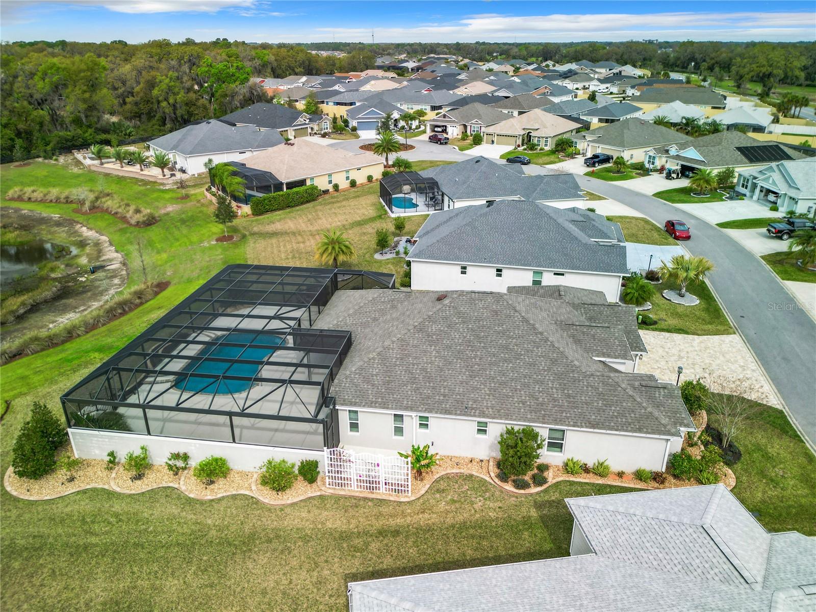2760 VICTOR CT