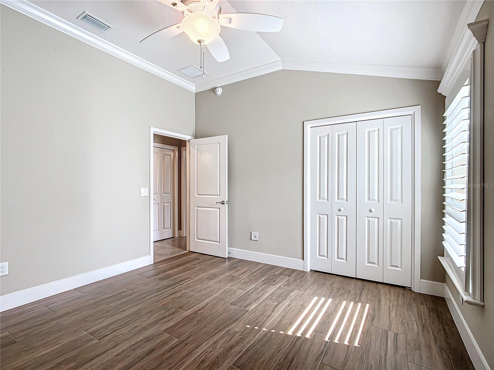 2760 VICTOR CT
