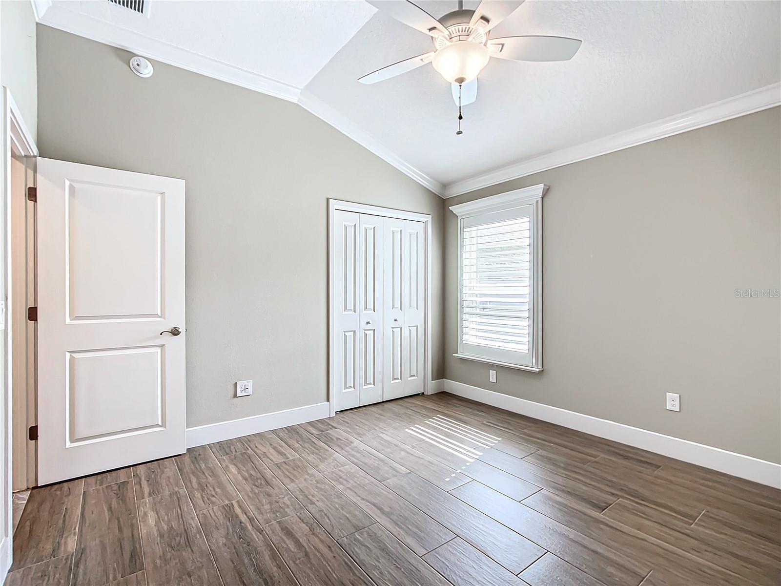 2760 VICTOR CT