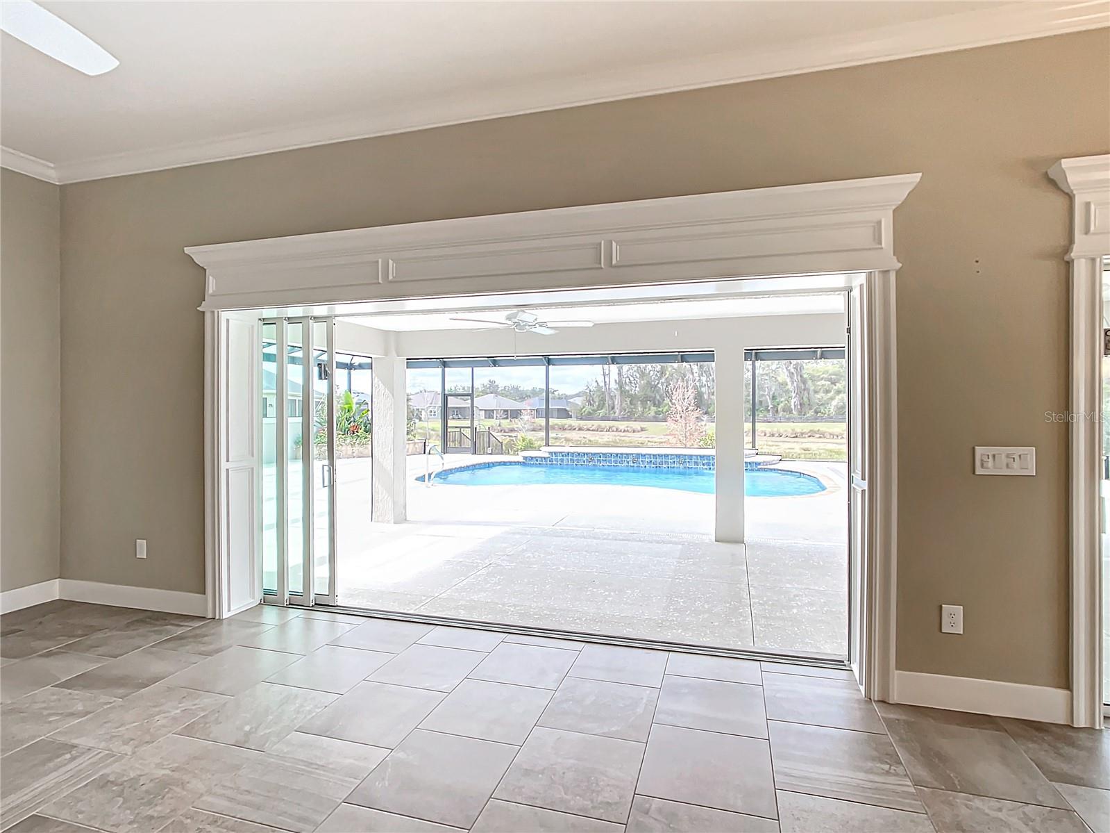 2760 VICTOR CT