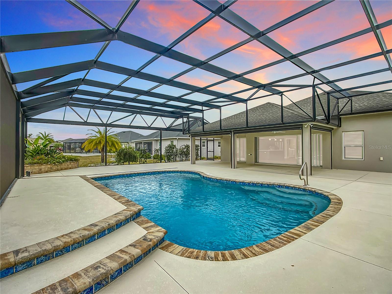 2760 VICTOR CT
