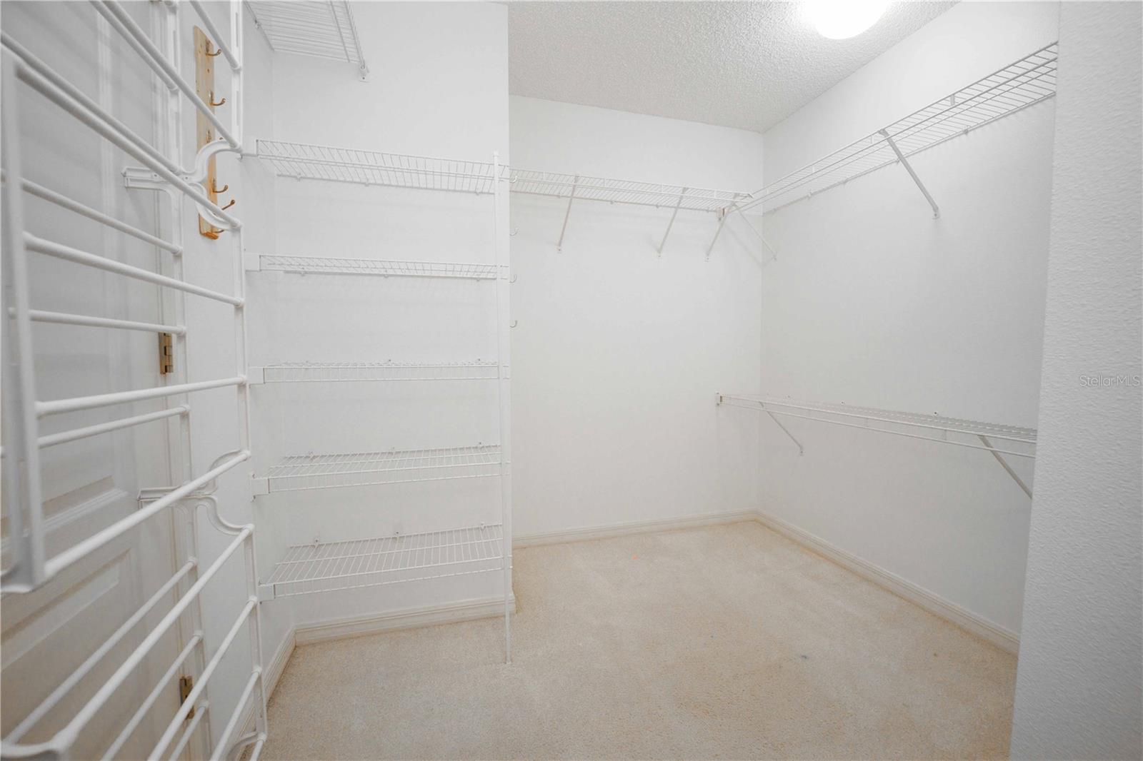 1702 DURANGO DR