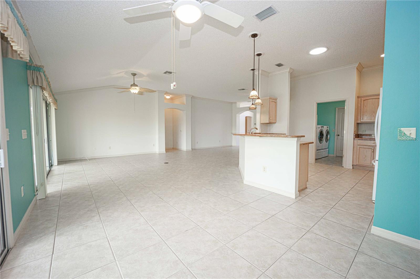 1702 DURANGO DR