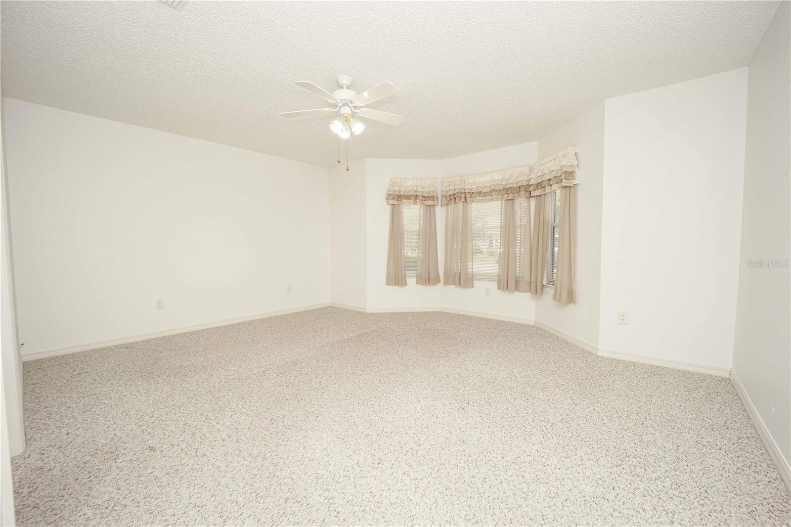 1702 DURANGO DR